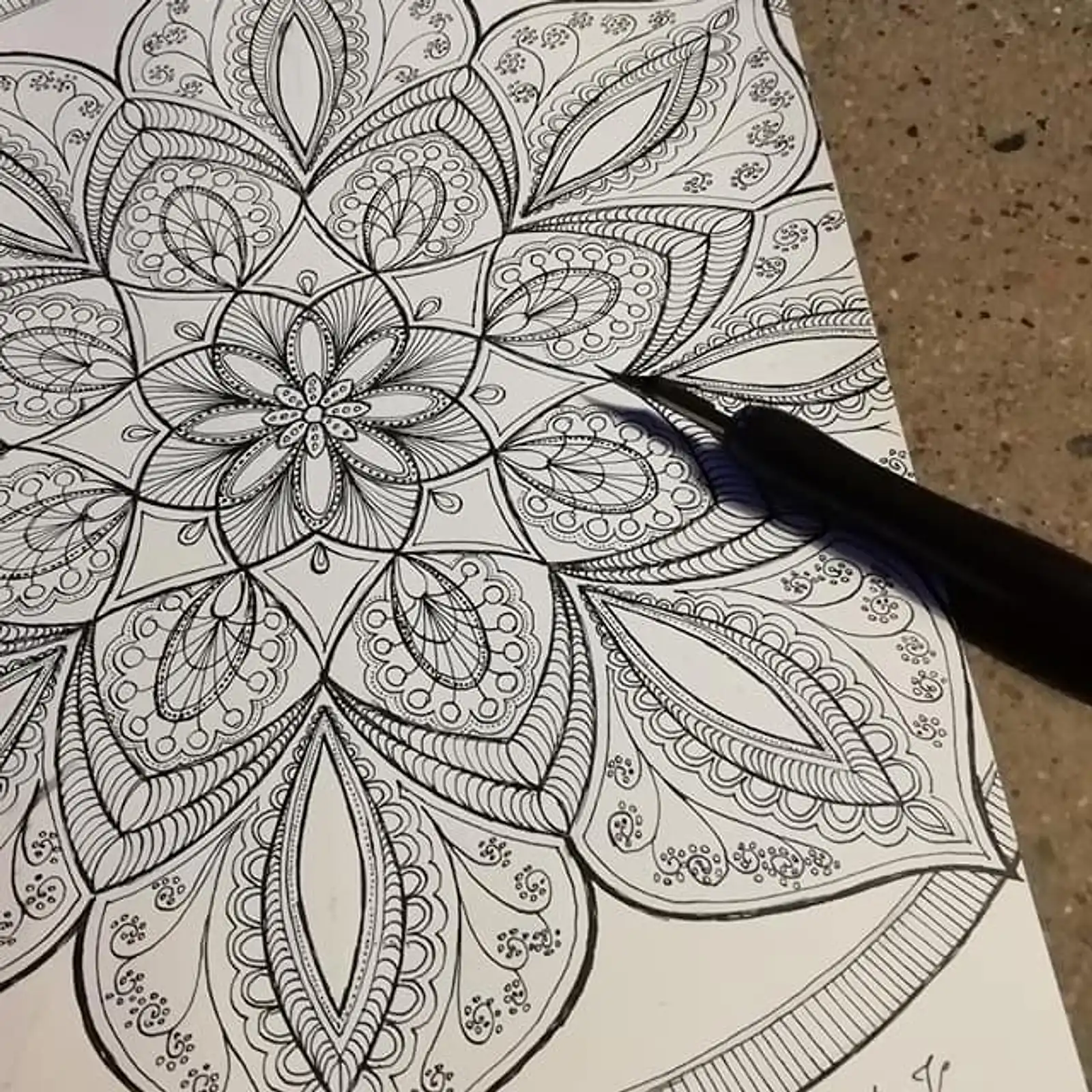 Thumbnail: Mandala värityskansio